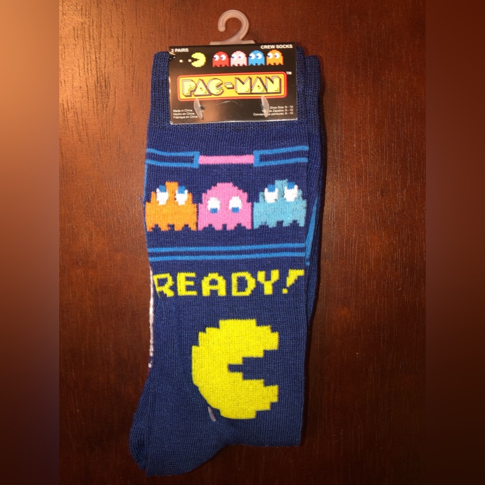 PAC-MAN NOVELTY CREW SOCKS NWT MEN’S SHOE SIZE 6-12